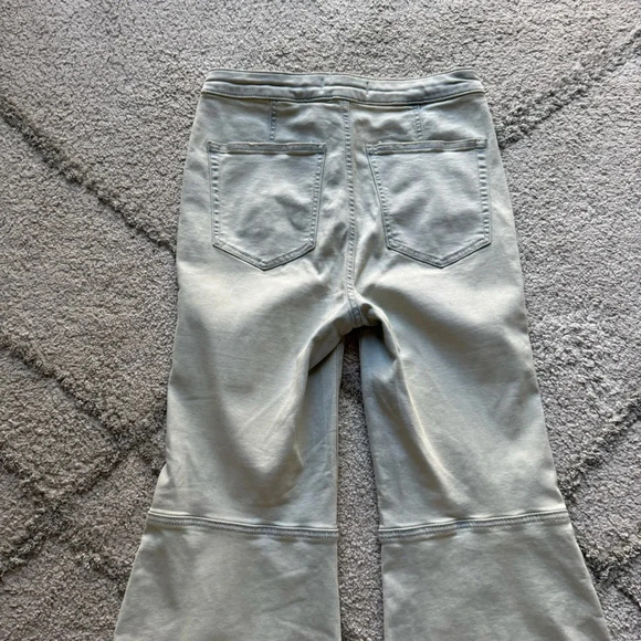 Free People We The Free jeans High Rise Youthquake super Flare Light Wash 27 - Picture 12 of 13